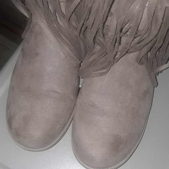❌SOLD❌EUC justice tall fringe boots tan 9 - Picture 7 of 8